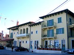 historische Fassade des Hotels "Televrin" in Nerezine