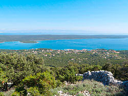 Blick vom Osorscica auf Nerezine