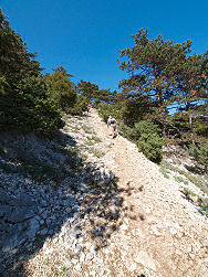 Blick von der Strae von Mali Losinj nach Nerezine - links der Osorscica