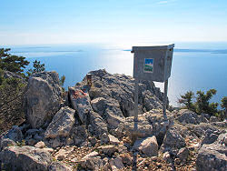 Blick von der Straße von Mali Losinj nach Nerezine - links der Osorscica