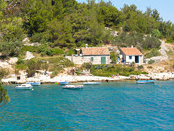 Strand / Bucht Valdarke in Mali Losinj - Kroatien